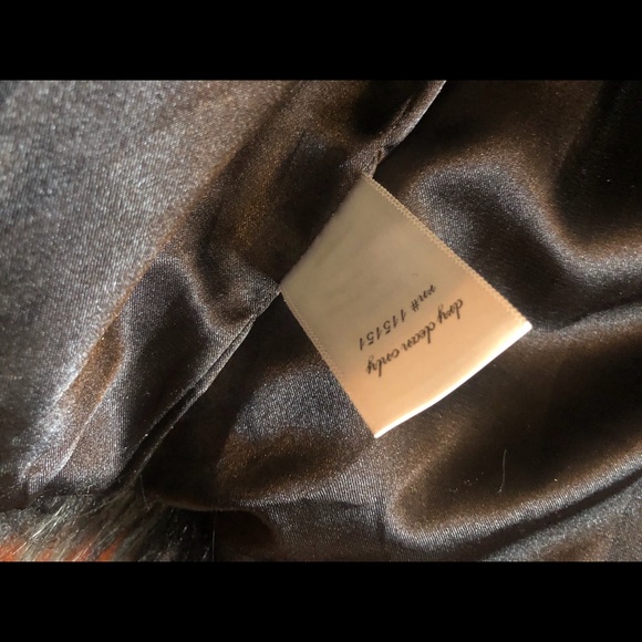 Alya Faux Fur Vest Size Medium - Picture 5 of 7